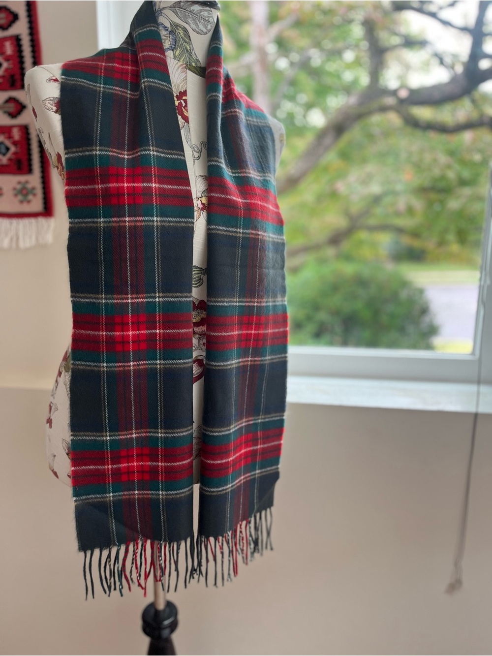 Classic Red and Green plaid Tartan Scarf Germany cashmere